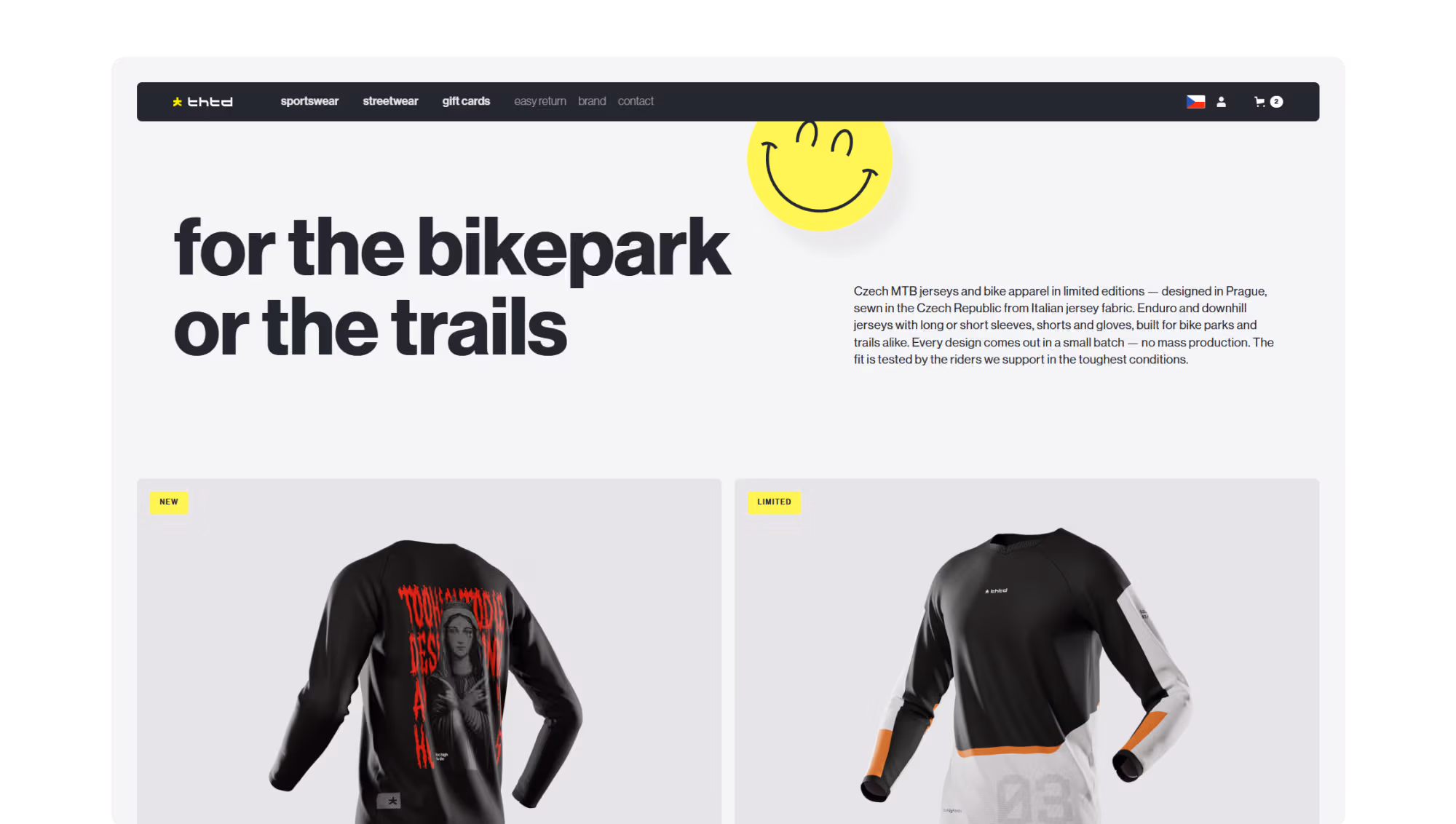 Produktová stránka MTB dresu Too High To Die na vlastním Shopify obchodě s 3D konfigurátorem dresu